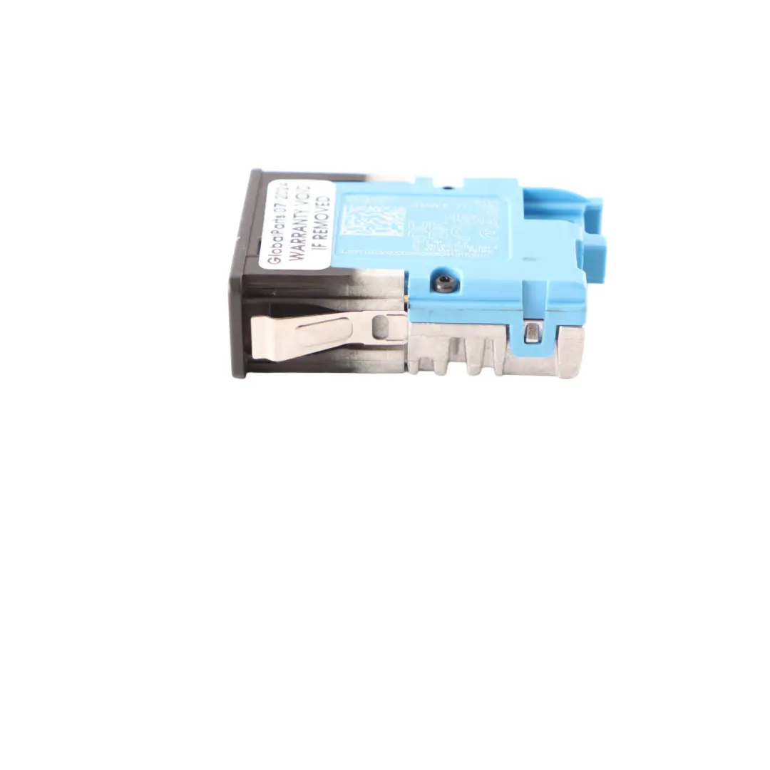 USB Port Buchse Stecker Bedienfeld Anschluss A2478203902 für Mercedes W177 W247 mit Teilenummer 8711940 Mercedes W177 W247 USB Port Buchse Stecker Bedienfeld Anschluss A2478203902 - SKU 8711940 - Teilenummer 8711940