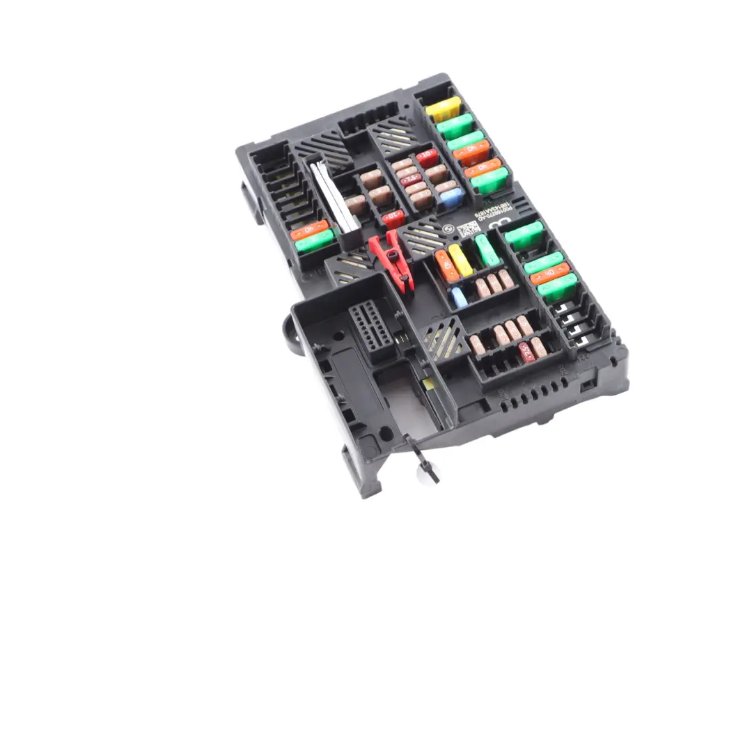 Fuse Relay Box Control Unit Rear Power Distribution to BMW G20 320i with Part number 8734162 BMW G20 320i Fuse Relay Box Control Unit Rear Power Distribution - SKU 8715719 - Part number 8734162
