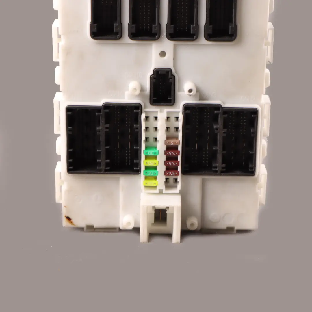 Fuse Box Front Body Control Module ECU BCM Unit to BMW F30 with Part number 8733503 BMW F30 Fuse Box Front Body Control Module ECU BCM Unit - SKU 8733503 - Part number 8733503