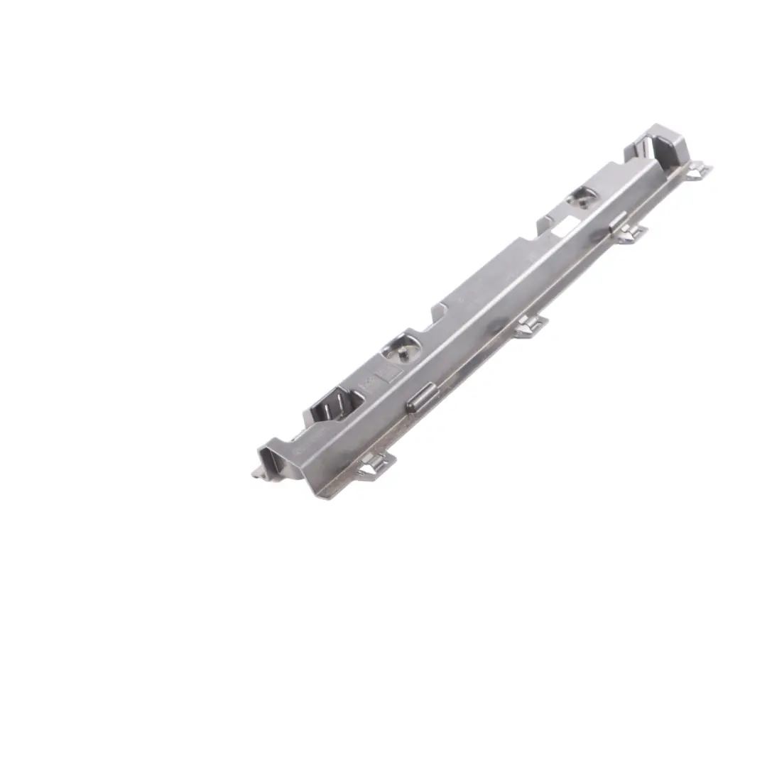 BMW G26 Support Jupe Latérale Fixation Guide Avant Droit - SKU 8737084 - Numéro de pièce 8737084