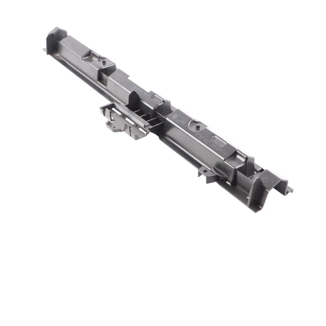 BMW G26 Support Jupe Latérale Fixation Guide Milieu Droit - SKU 8737092 - Numéro de pièce 8737092