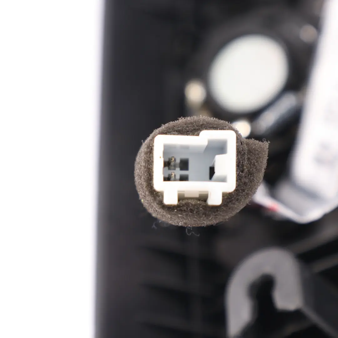  Cubre Altavoz Hyundai H-1 Embellecedor Derecho Tarjeta Puerta Negro - SKU 87660-4H010 - Número de pieza 87660-4H010