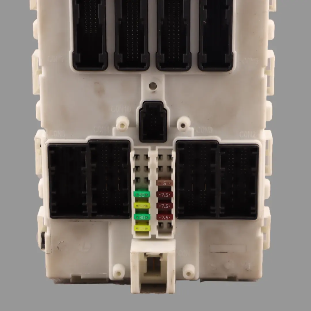 Fuse Box Front Body Control Module ECU BCM Unit to BMW F30 with Part number 8781423 BMW F30 Fuse Box Front Body Control Module ECU BCM Unit - SKU 8781423 - Part number 8781423