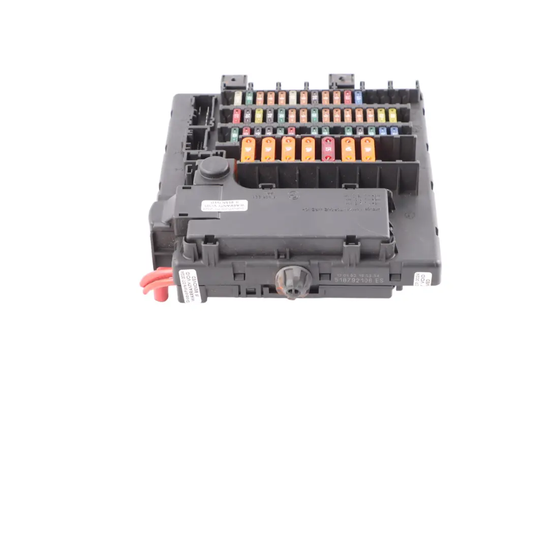 Boîte De Distribution De Fusibles Intérieurs 8384629 pour BMW Z4 E85 E86 à propos du numéro de pièce 6911922 BMW Z4 E85 E86 Boîte De Distribution De Fusibles Intérieurs 8384629 - SKU 6911922 - Numéro de pièce 6911922