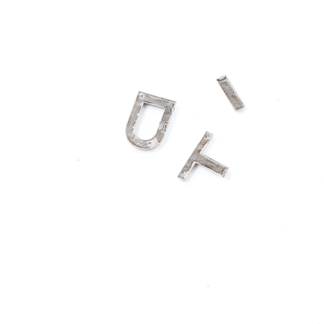 Audi A3 8P Rear Boot Tail Gate Emblem TDI Lettering Badge Chrom - SKU 8J0853737 - Número de pieza 8J0853737