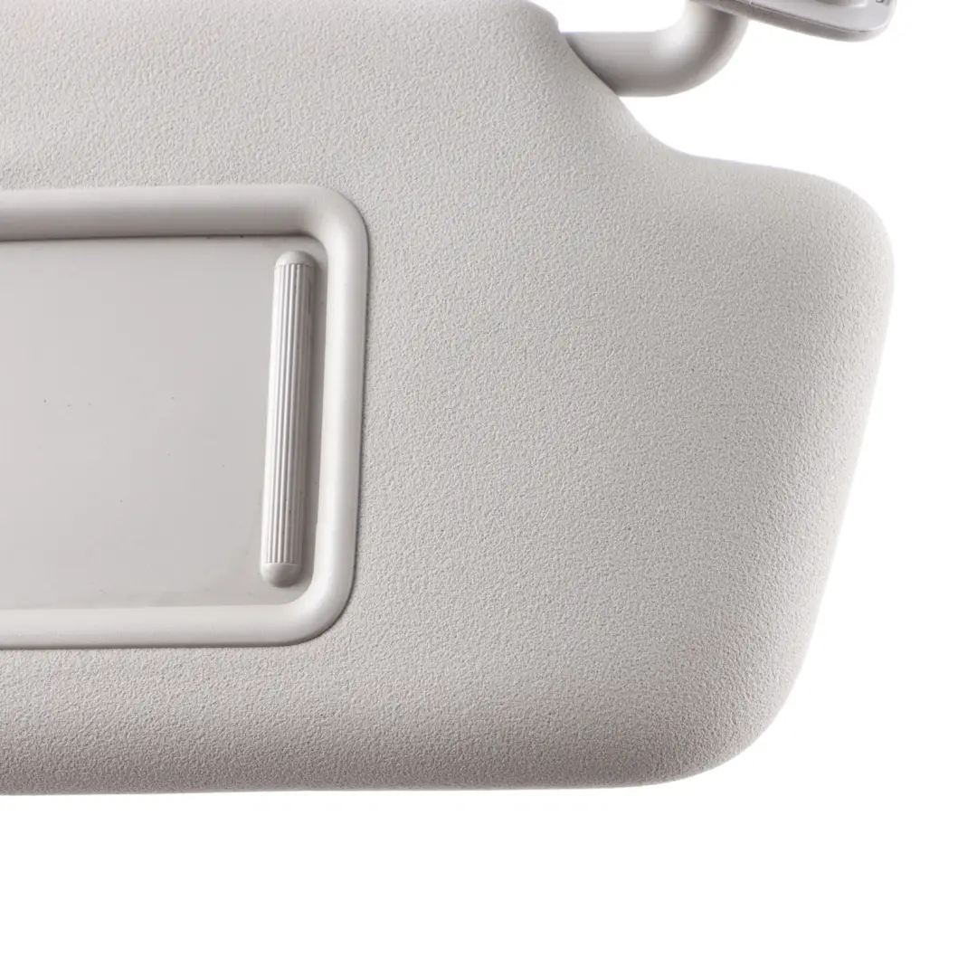 Pare soleil Cache rétroviseur droit gris pour Audi A3 8P à propos du numéro de pièce 8P0857552AE Audi A3 8P Pare soleil Cache rétroviseur droit gris - SKU 8P0857552AE - Numéro de pièce 8P0857552AE