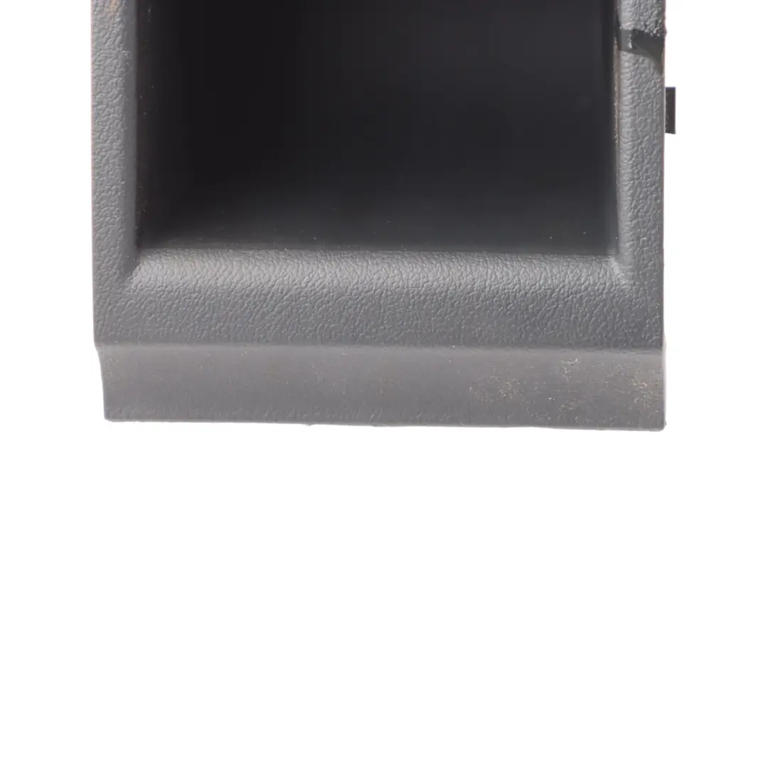 Compartiment rangement plateau console centrale arrière Noir pour Audi A3 8P à propos du numéro de pièce 8P0863351D Audi A3 8P Compartiment rangement plateau console centrale arrière Noir - SKU 8P0863351D - Numéro de pièce 8P0863351D