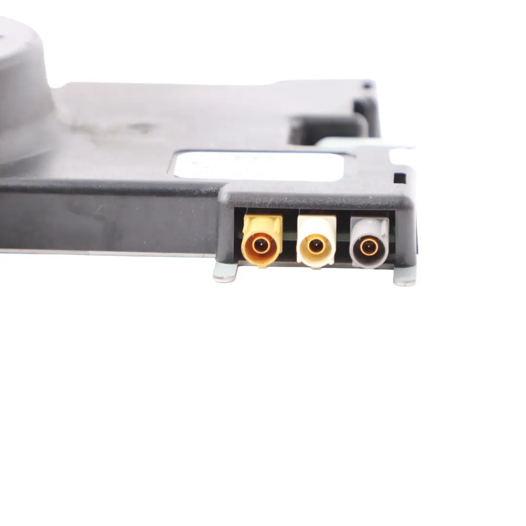 Audi A3 8P Antenna Amplifier Aerial Module Booster Control Unit - SKU 8P4035225 - Part number 8P4035225