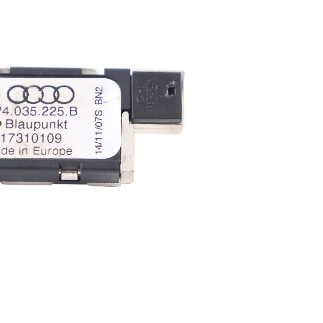 Audi A3 8P Antenna Amplifier Aerial Module Booster Control Unit - SKU 8P4035225B - Part number 8P4035225B