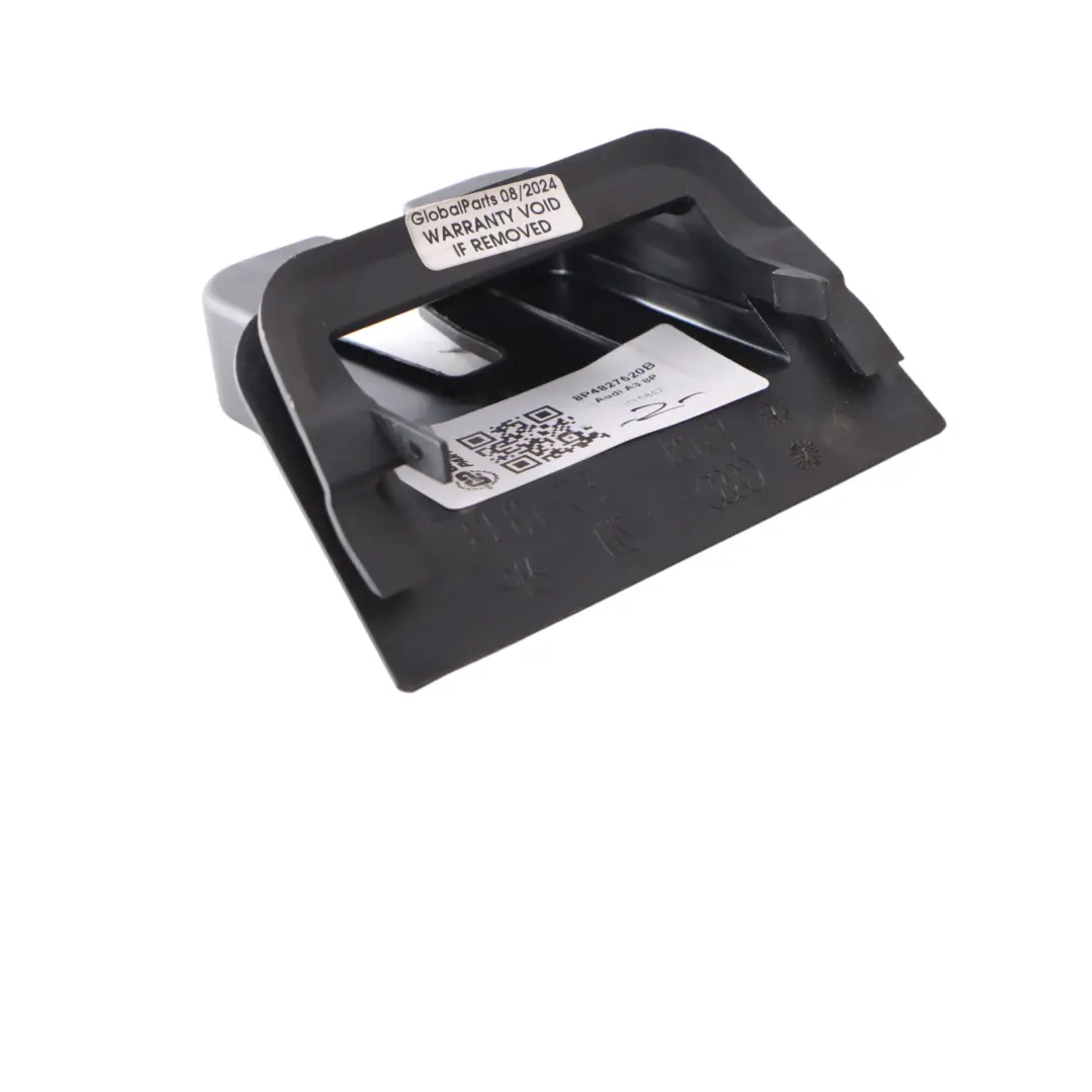 Audi A3 8P Panneau d'habillage de la serrure du hayon du coffre Noir - SKU 8P4827520B - Numéro de pièce 8P4827520B