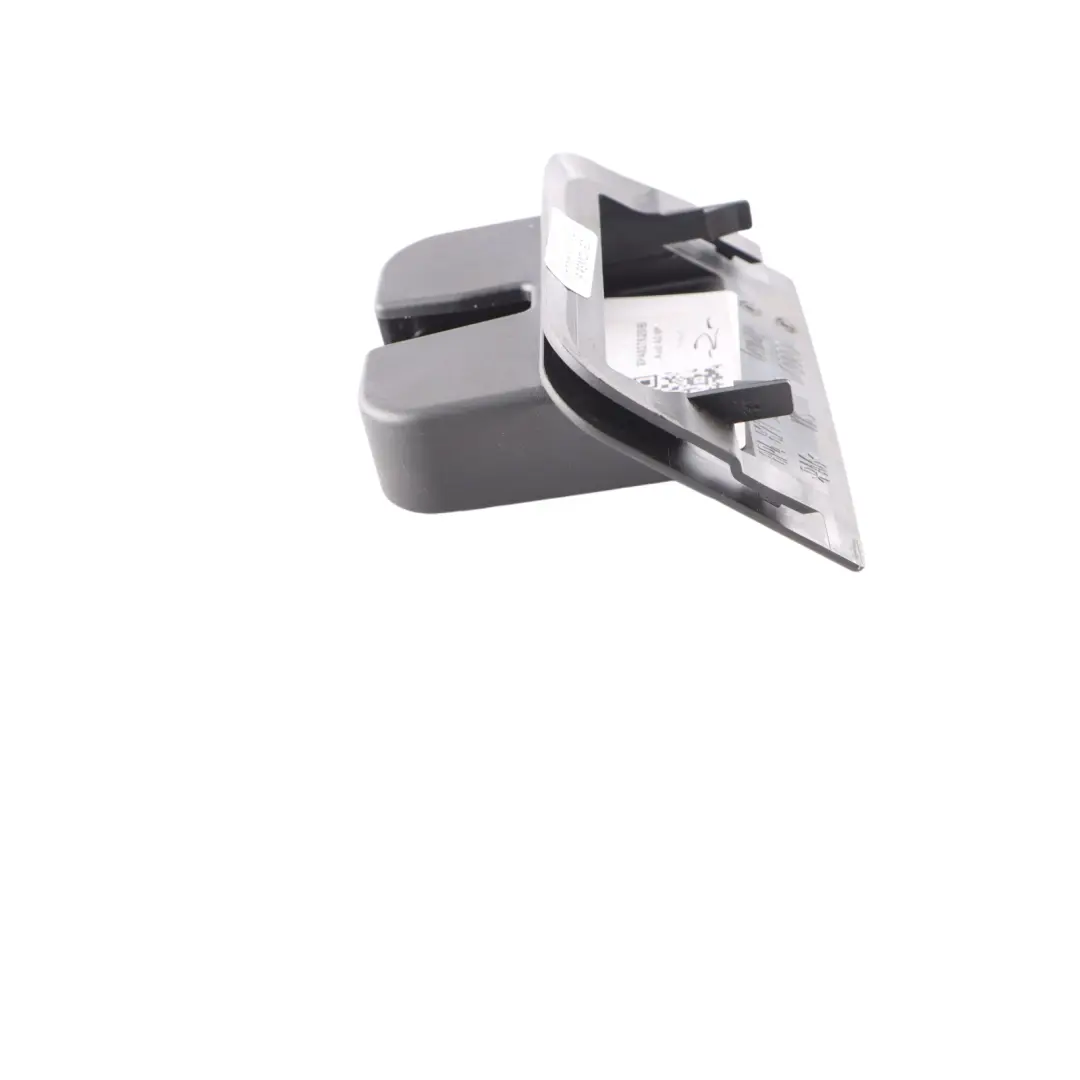 Embellecedor Tapa Cierre Maletero Portón Trasero Negro para Audi A3 8P con número de pieza 8P4827520B Audi A3 8P Embellecedor Tapa Cierre Maletero Portón Trasero Negro - SKU 8P4827520B - Número de pieza 8P4827520B