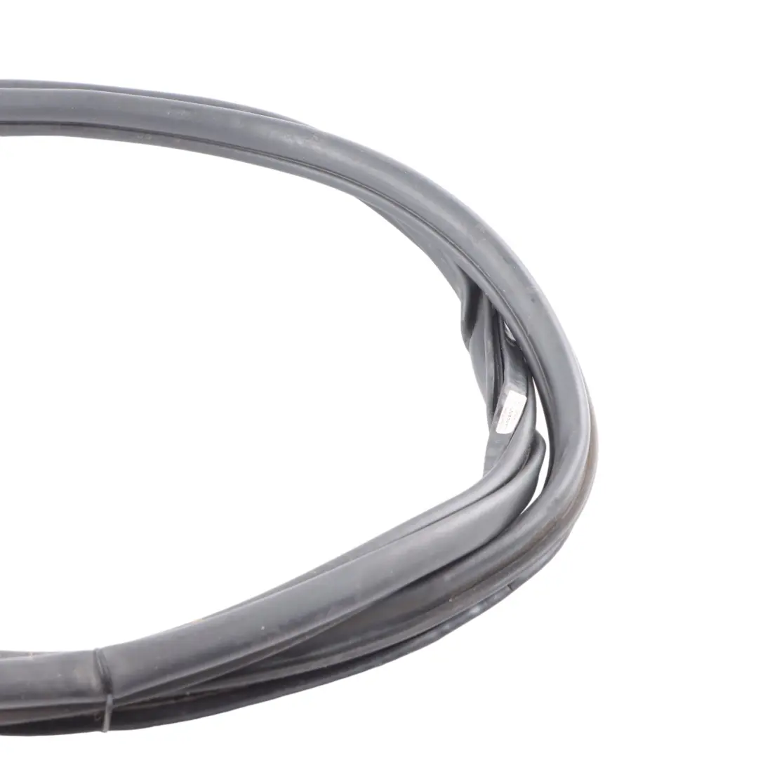 Boot Trunk Tailgate Sealing Rubber Gasket Seal to Audi A3 8P with Part number 8P4827705E Audi A3 8P Boot Trunk Tailgate Sealing Rubber Gasket Seal - SKU 8P4827705E - Part number 8P4827705E