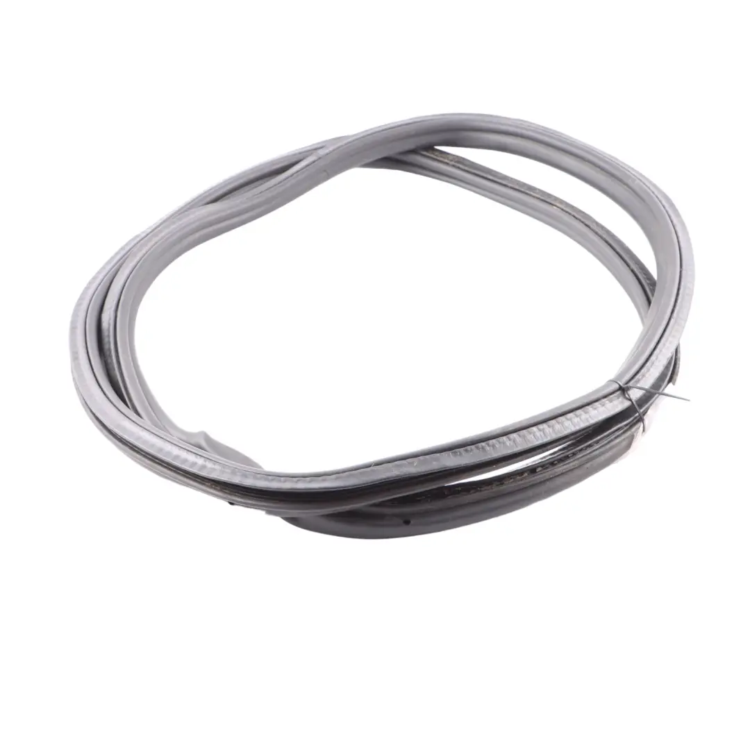 Audi A3 8P Joint d'étanchéité de coffre et de hayon caoutchouc - SKU 8P4827705E - Numéro de pièce 8P4827705E