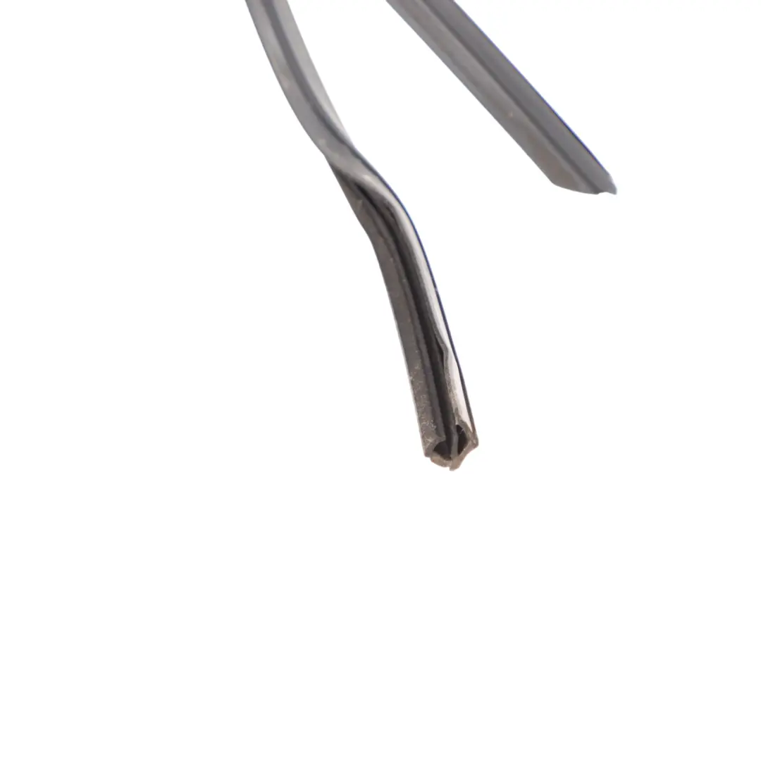 Audi A3 8P Fenêtre Avant Guide Cadre Porte Droite Cache Caoutchouc - SKU 8P4837440B - Numéro de pièce 8P4837440B