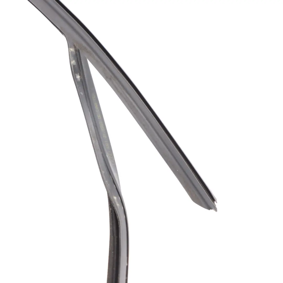 Fenêtre Avant Guide Cadre Porte Droite Cache Caoutchouc pour Audi A3 8P à propos du numéro de pièce 8P4837440B Audi A3 8P Fenêtre Avant Guide Cadre Porte Droite Cache Caoutchouc - SKU 8P4837440B - Numéro de pièce 8P4837440B