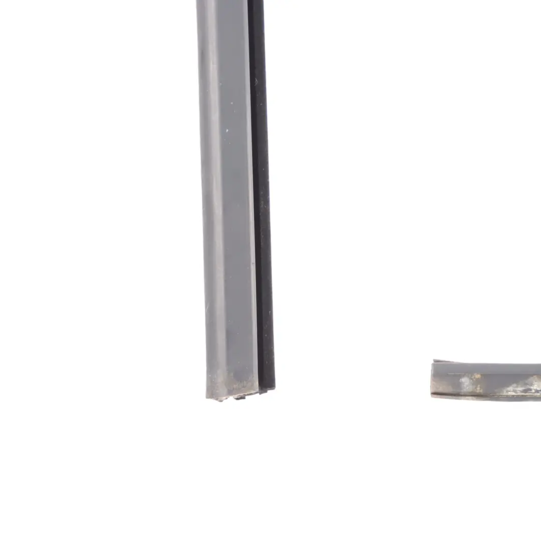 Audi A3 8P Sportback Joint Fenêtre Porte Arrière Gauche Joint Cadre - SKU 8P4839439B - Numéro de pièce 8P4839439B