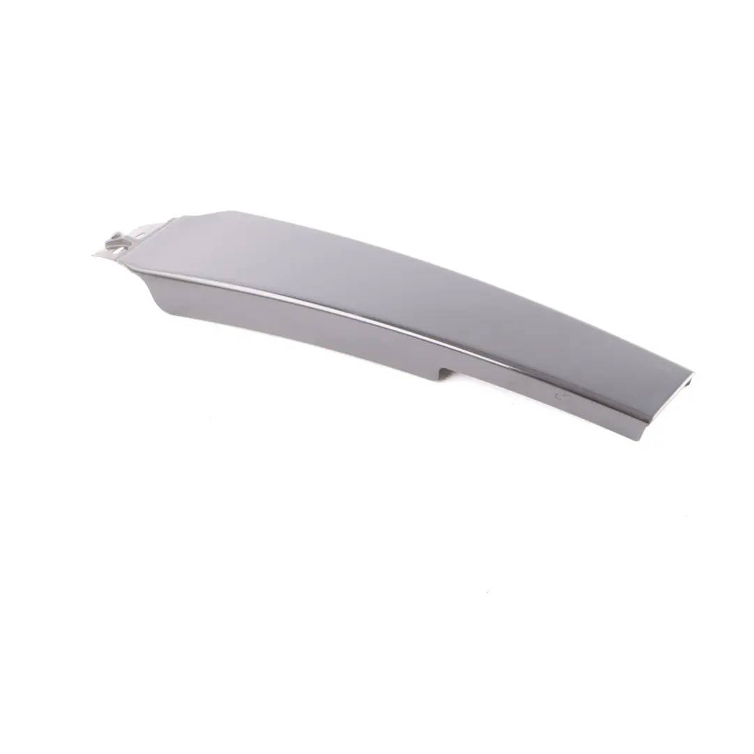 B-Pillar Pannello Rivestimento Esterno Colonna Nero Destro per Audi A3 8P con numero di parte 8P4853290A Audi A3 8P B-Pillar Pannello Rivestimento Esterno Colonna Nero Destro - SKU 8P4853290A - Numero di parte 8P4853290A