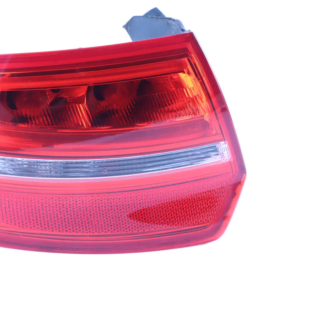 Audi A3 8P Feu arrière gauche arrière coffre Couvercle Hayon - SKU 8P4945095E - Numéro de pièce 8P4945095E