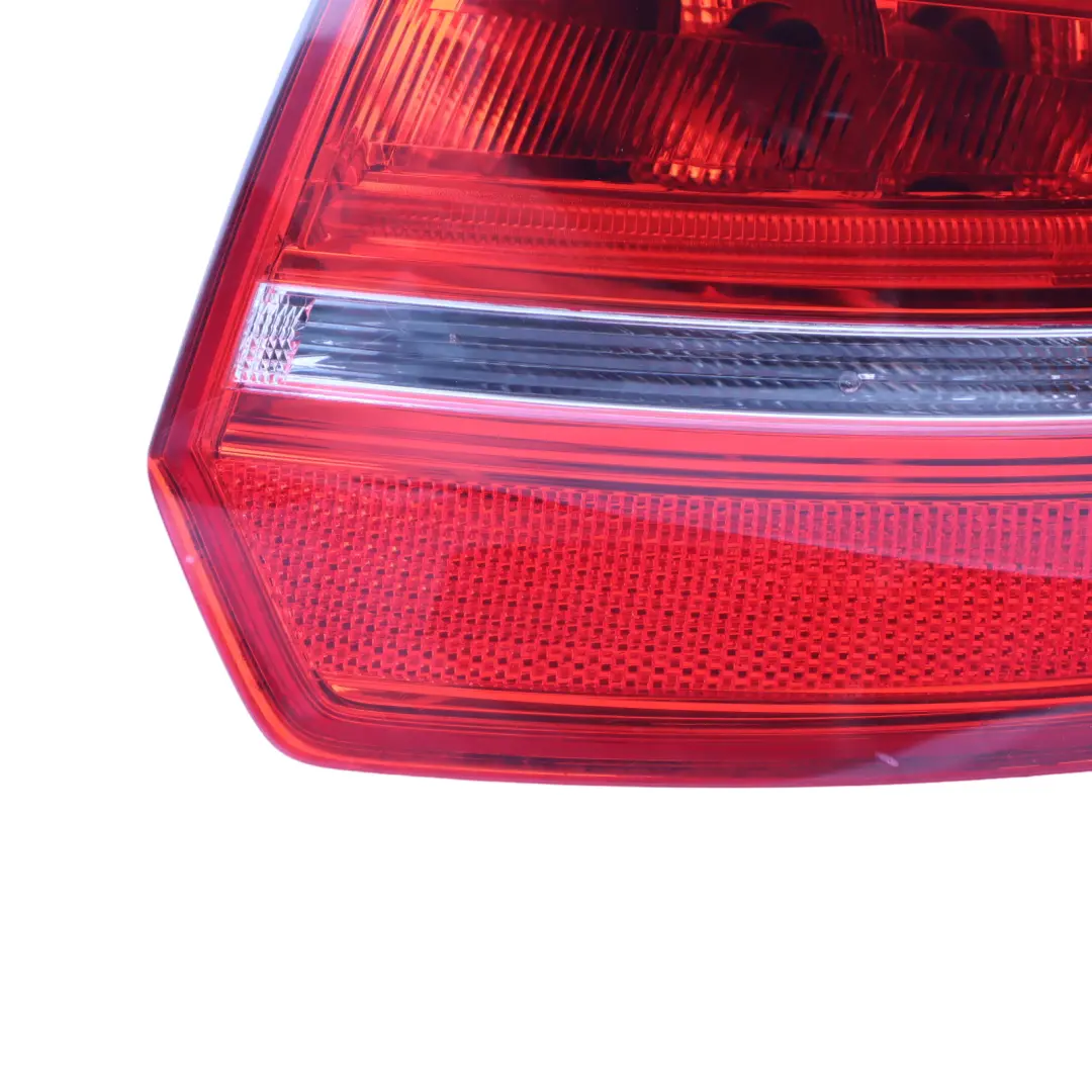 Audi A3 8P Feu arrière droit coffre Couvercle hayon extérieur - SKU 8P4945096E - Numéro de pièce 8P4945096E