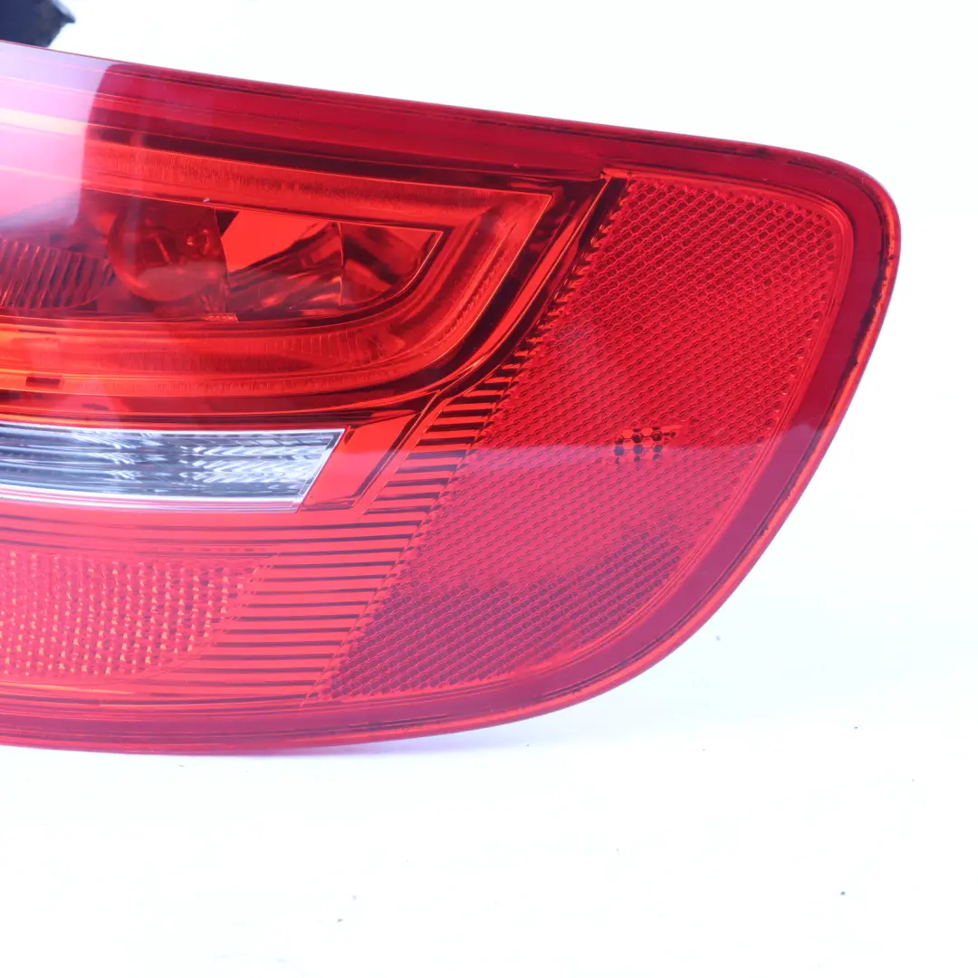 Audi A3 8P Feu arrière droit coffre Couvercle hayon extérieur - SKU 8P4945096E - Numéro de pièce 8P4945096E