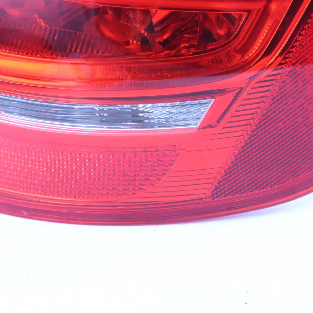 Audi A3 8P Feu arrière droit coffre Couvercle hayon extérieur - SKU 8P4945096E - Numéro de pièce 8P4945096E