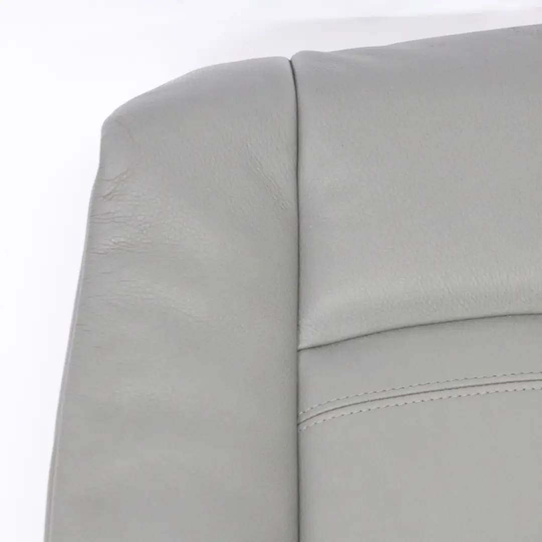 Funda Respaldo Asiento Delantero Izquierdo Cuero Gris para BMW E93 con número de pieza 9117697 BMW E93 Funda Respaldo Asiento Delantero Izquierdo Cuero Gris - SKU 9117697 - Número de pieza 9117697