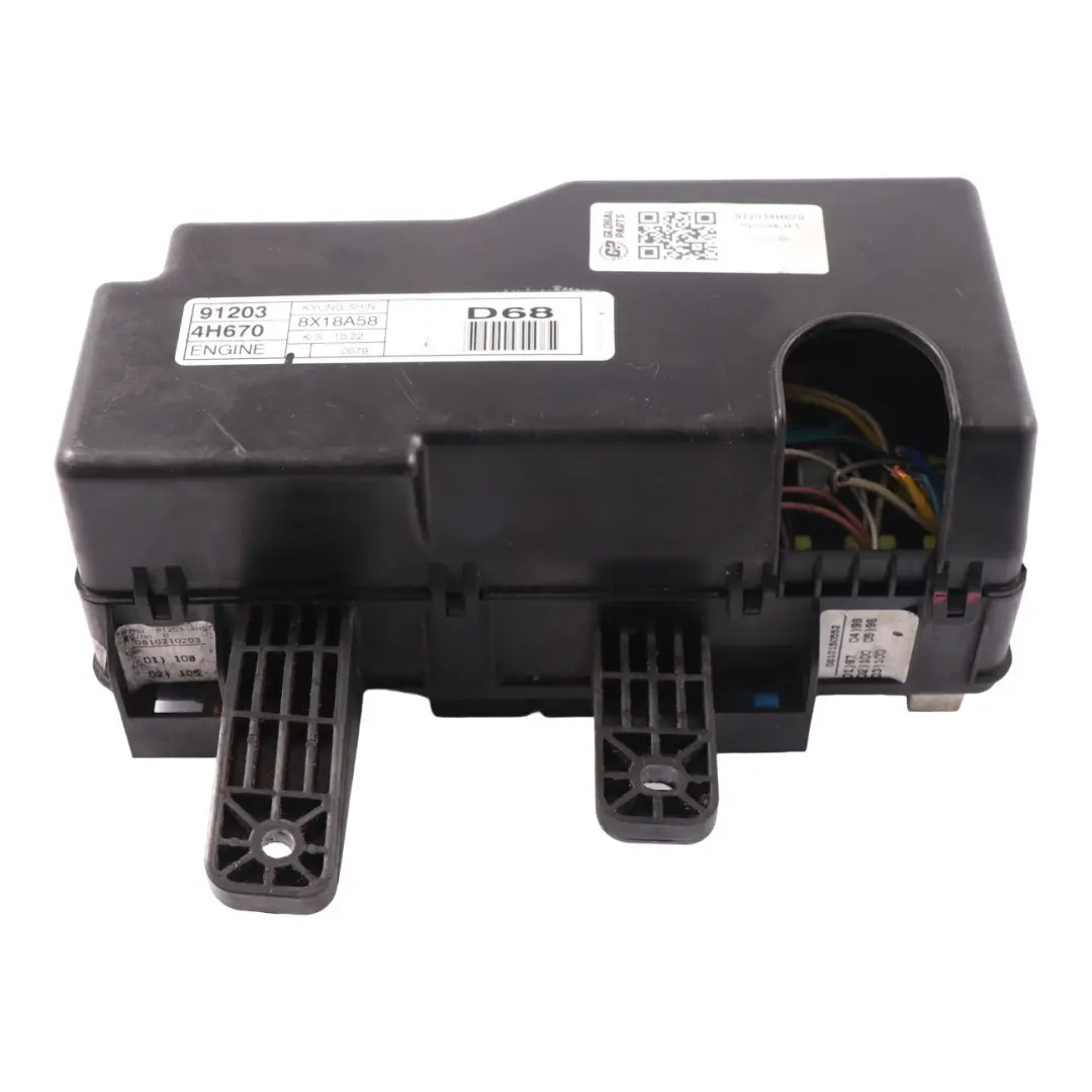 Fuse Box Front Relay Engine Control Unit Module ECU 91203-4H670 to Hyundai H-1 with Part number 912034H670 Hyundai H-1 Fuse Box Front Relay Engine Control Unit Module ECU 91203-4H670 - SKU 912034H670 - Part number 912034H670