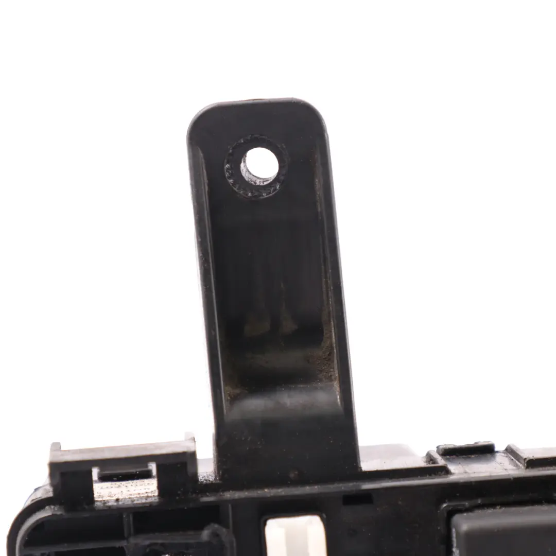 Hyundai H-1 Fuse Box Front Relay Engine Control Unit Module ECU 91203-4H670 - SKU 912034H670 - Part number 912034H670