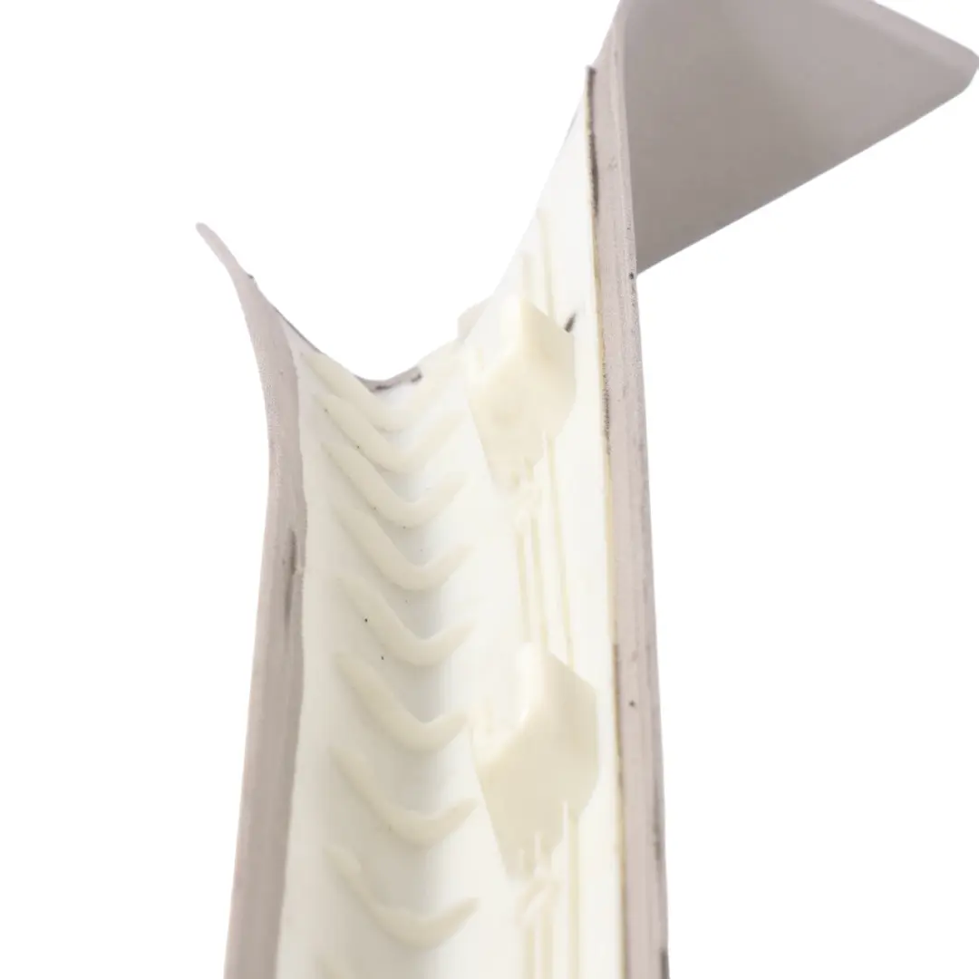 Pilar A Interior Cubierta Columna Delantera Beige Izquierda para BMW E81 E82 con número de pieza 9123903 BMW E81 E82 Pilar A Interior Cubierta Columna Delantera Beige Izquierda - SKU 9123903 - Número de pieza 9123903