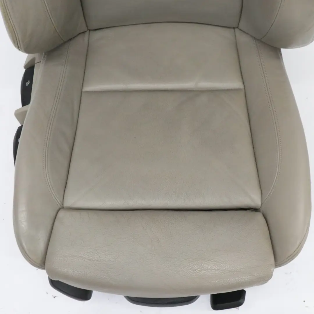 Fotel Przedni Prawy Sport Skórzany Wnętrze Boston Beige do BMW E81 E82 o numerze 9164940 BMW E81 E82 Fotel Przedni Prawy Sport Skórzany Wnętrze Boston Beige - SKU 9164940-1 - Numer Części 9164940