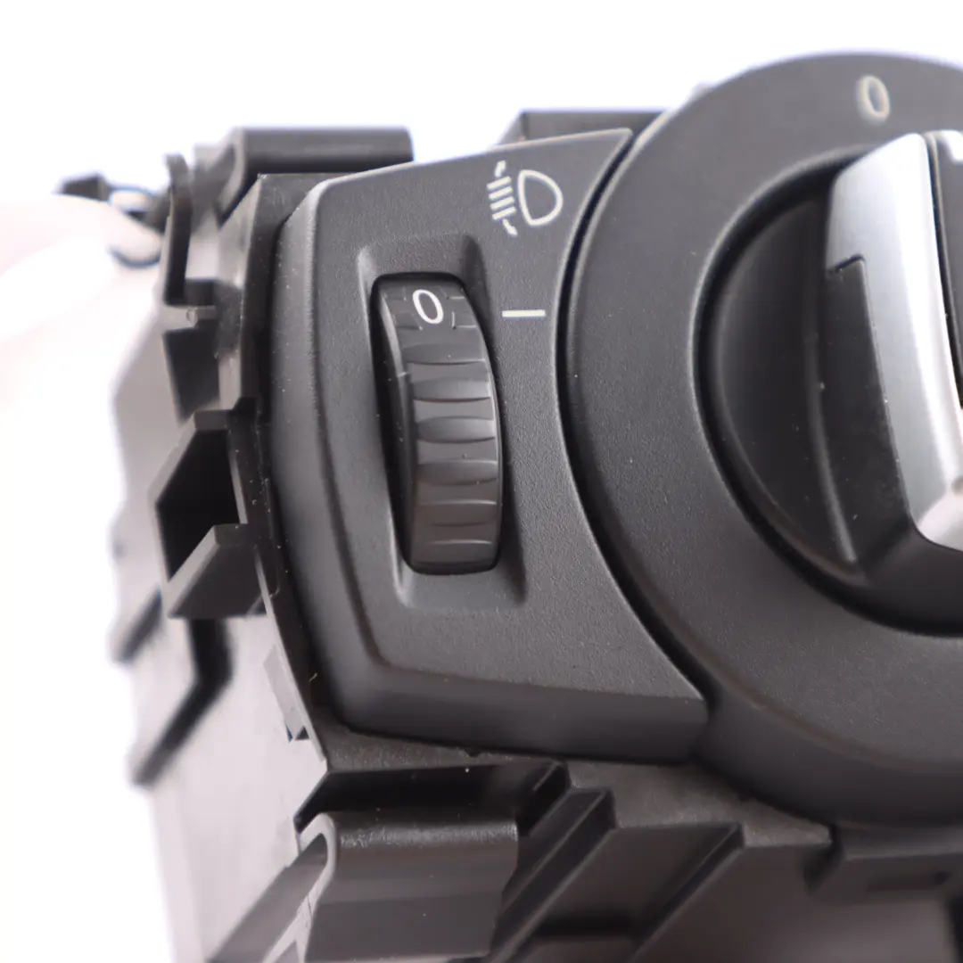 Interruttore fari Elemento controllo luce Pannello per BMW E82 E88 E90 E91 LCI con numero di parte 9169401 BMW E82 E88 E90 E91 LCI Interruttore fari Elemento controllo luce Pannello - SKU 9169401 - Numero di parte 9169401