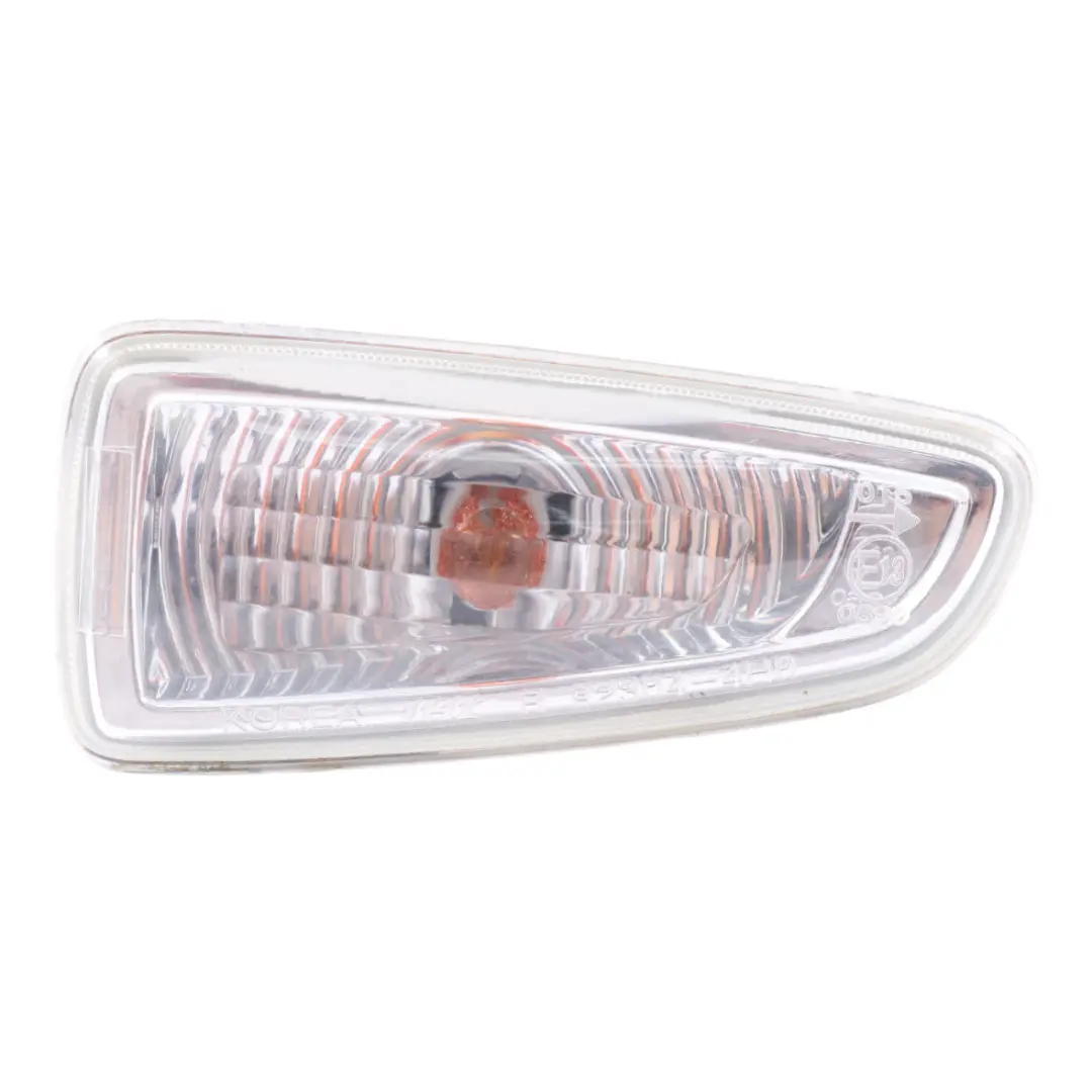 Lampa Kierunkowskaz Błotnika Prawy Przód do Hyundai H-1 o numerze 92304-4H000 Hyundai H-1 Lampa Kierunkowskaz Błotnika Prawy Przód - SKU 92304-4H000 - Numer Części 92304-4H000