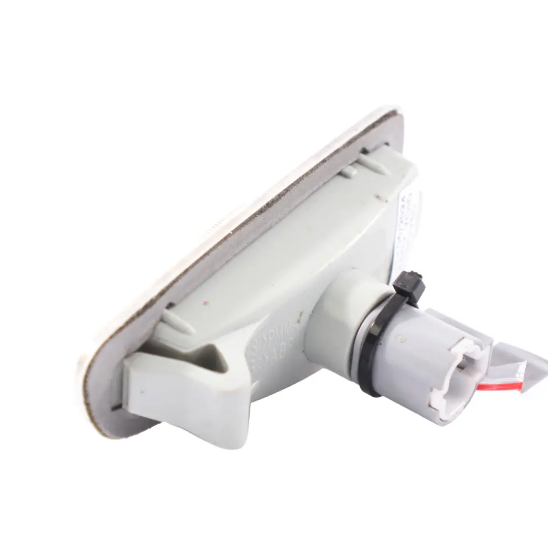 Fender Turn Indicator Light Lamp Front Right O/S to Hyundai H-1 with Part number 92304-4H000 Hyundai H-1 Fender Turn Indicator Light Lamp Front Right O/S - SKU 92304-4H000 - Part number 92304-4H000