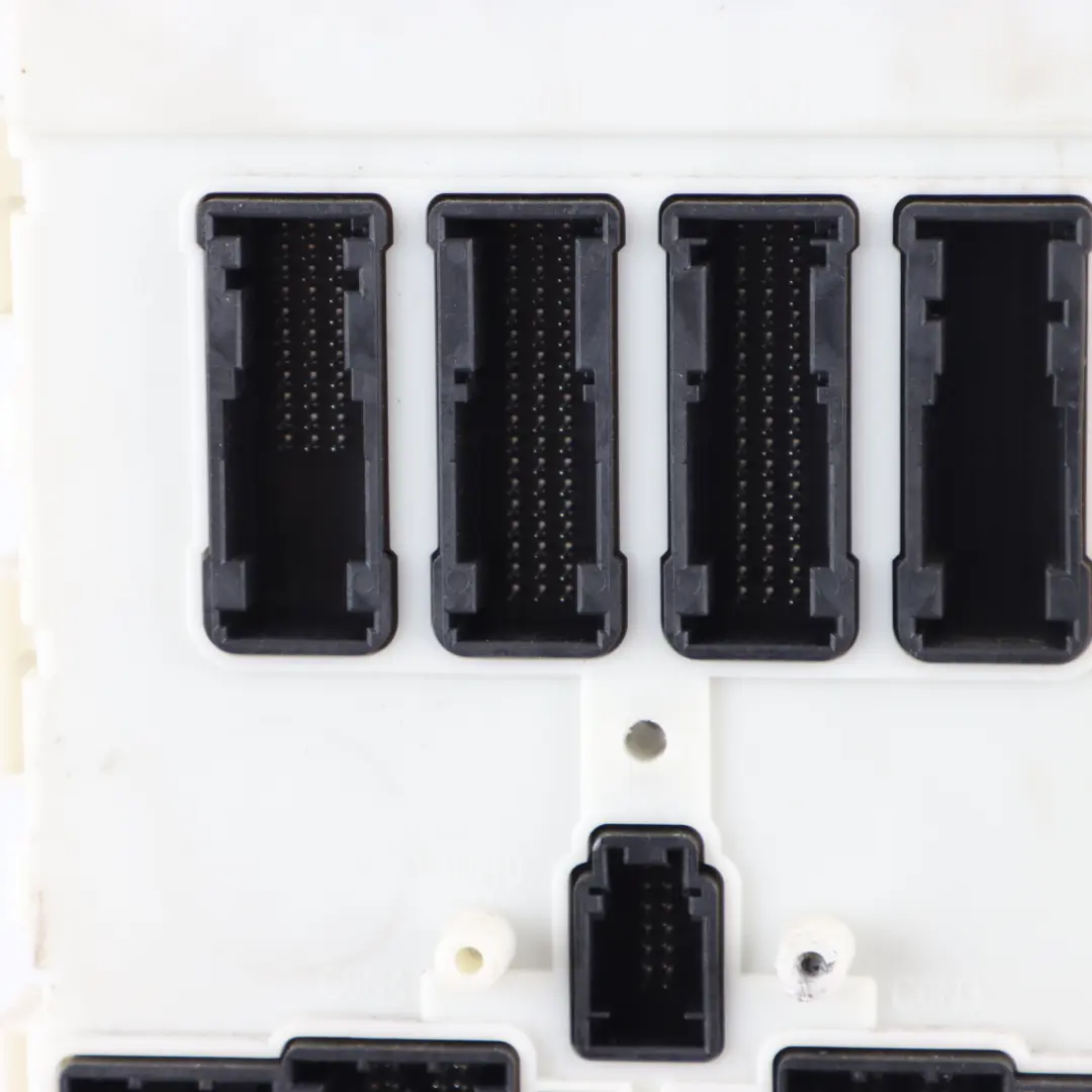 Body Control Comfort Module Unit FEM ECU to BMW F20 F21 F30 F31 F32 with Part number 9274033 BMW F20 F21 F30 F31 F32 Body Control Comfort Module Unit FEM ECU - SKU 9274033 - Part number 9274033