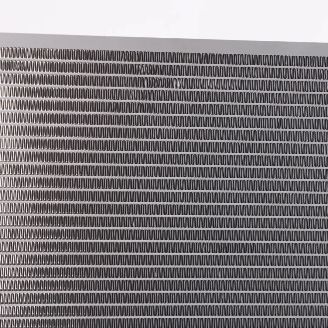 Condensatore Aria Condizionata A/C per Renault Clio III con numero di parte 940125 Renault Clio III Condensatore Aria Condizionata A/C - SKU 940125 - Numero di parte 940125