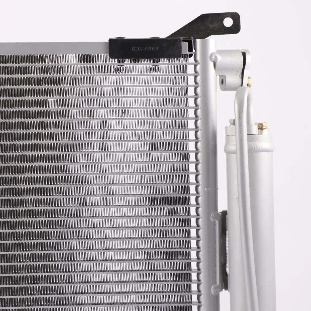 Condensatore Aria Condizionata A/C per Renault Clio III con numero di parte 940125 Renault Clio III Condensatore Aria Condizionata A/C - SKU 940125 - Numero di parte 940125