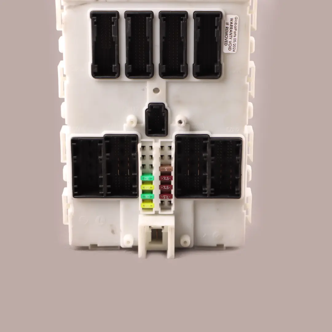 Body Control Comfort Module Unit FEM ECU to BMW F20 F22 F30 F34 F36 with Part number 9438730 BMW F20 F22 F30 F34 F36 Body Control Comfort Module Unit FEM ECU - SKU 9438730 - Part number 9438730