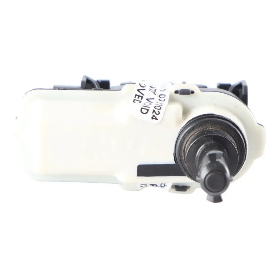 Filler Neck Fuel Tank Cover Trim Lock to BMW G26 with Part number 9447698 BMW G26 Filler Neck Fuel Tank Cover Trim Lock - SKU 9447698 - Part number 9447698