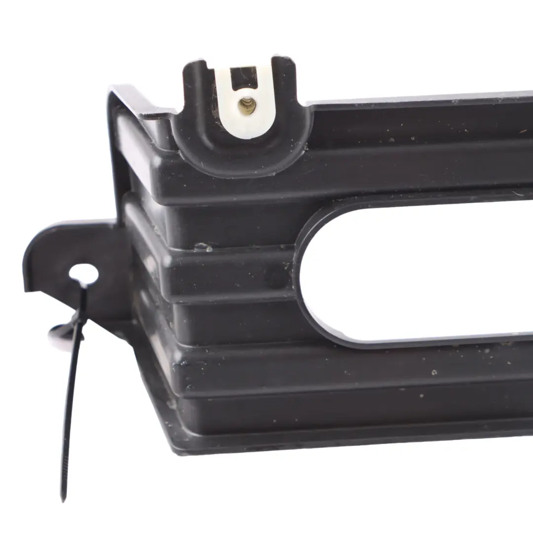 Lower Bracket Underbody Bumper Panel Trim 7213678 to BMW I4 G26 Gran Coupe with Part number 9477057 BMW I4 G26 Gran Coupe Lower Bracket Underbody Bumper Panel Trim 7213678 - SKU 9477057 - Part number 9477057