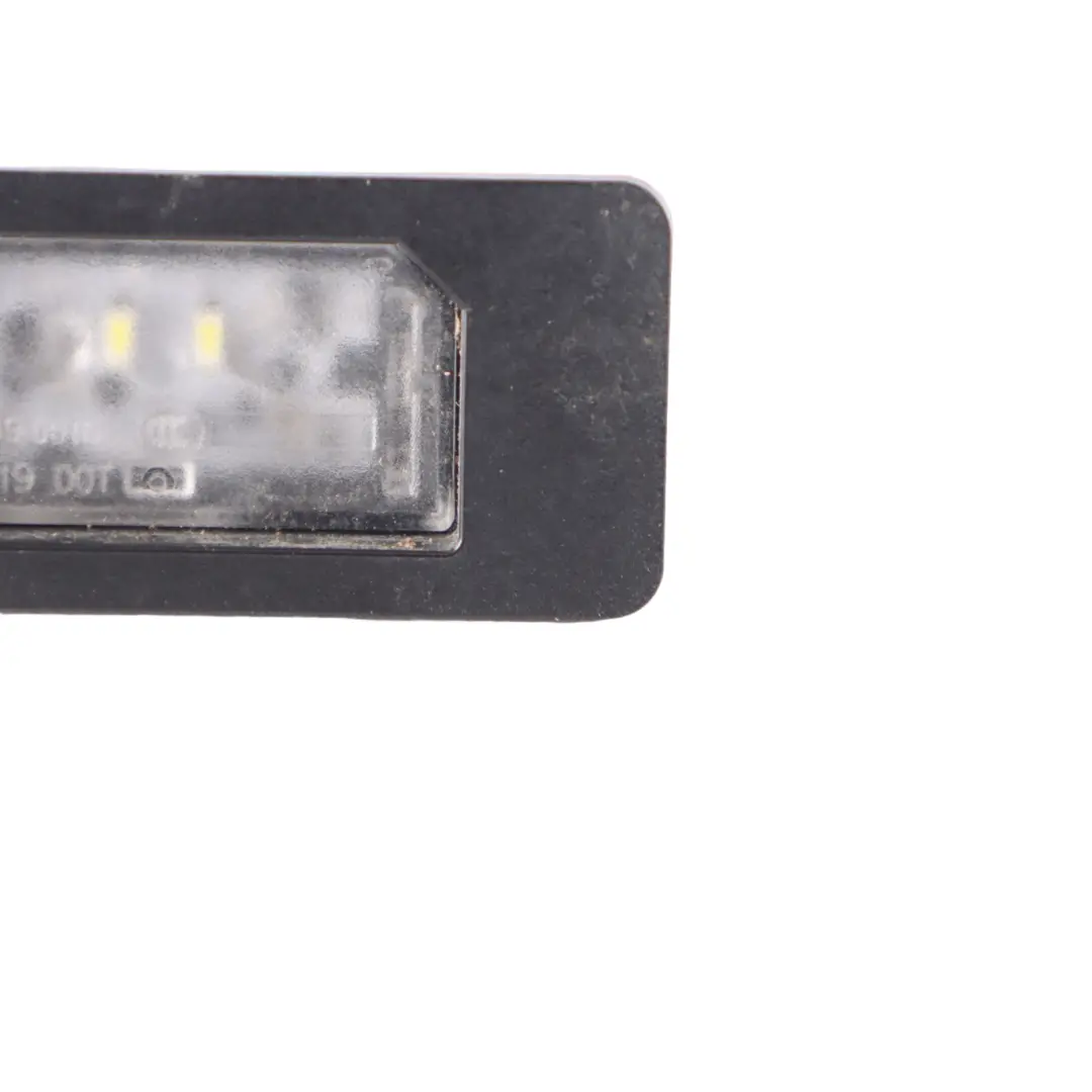 Hintere Kofferraumnummer Kennzeichenleuchte für BMW G20 G21 G26 G80 G82 mit Teilenummer 9481841 BMW G20 G21 G26 G80 G82 Hintere Kofferraumnummer Kennzeichenleuchte - SKU 9481841 - Teilenummer 9481841