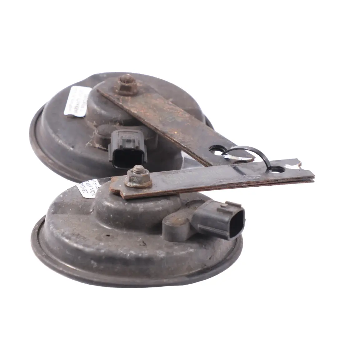 Segnale acustico Sirena tono basso alto Set per Hyundai H-1 con numero di parte 96610-4H101 Hyundai H-1 Segnale acustico Sirena tono basso alto Set - SKU 96610-4H101 - Numero di parte 96610-4H101