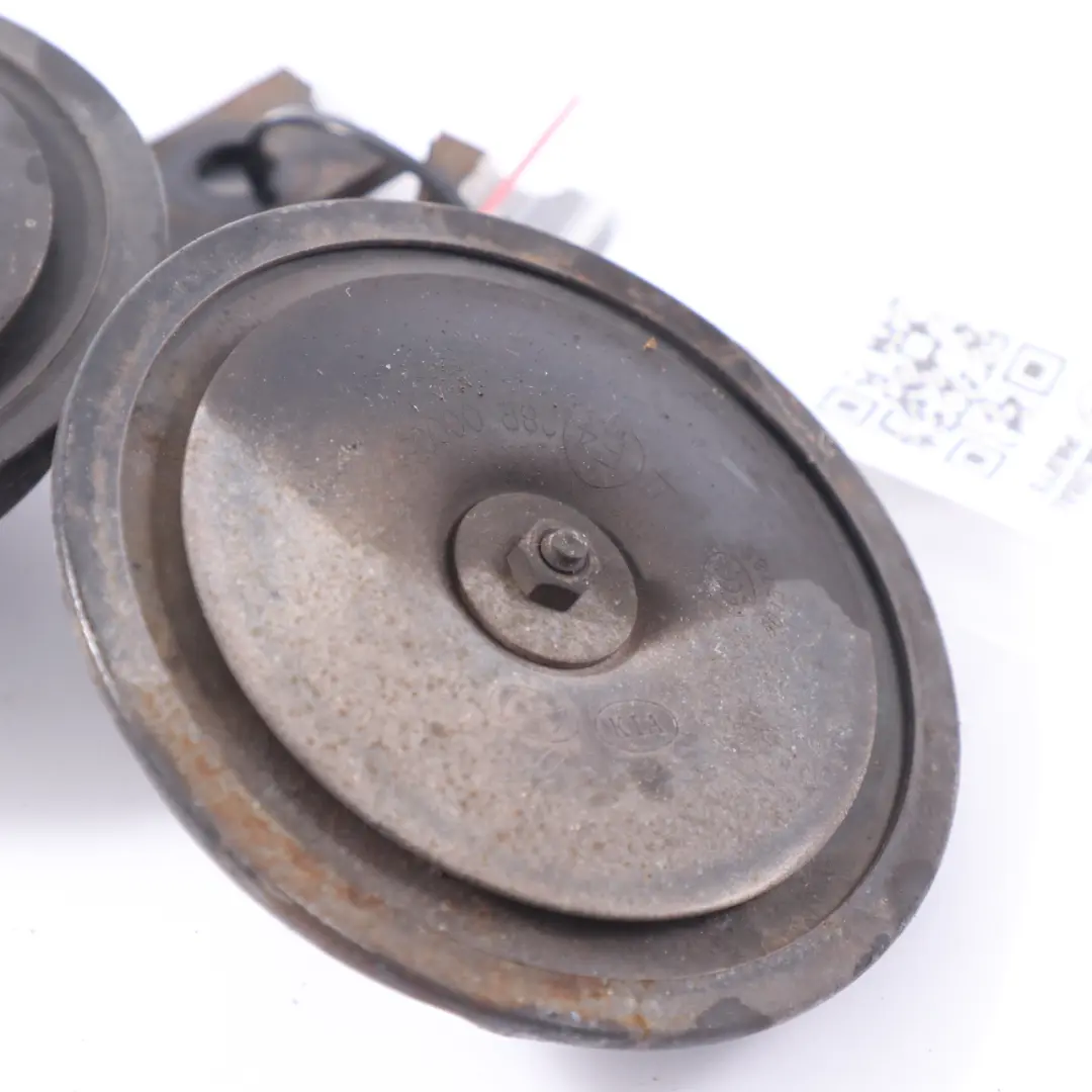 Hornsignal Sirene Tief Hoch Ton Satz für Hyundai H-1 mit Teilenummer 96610-4H101 Hyundai H-1 Hornsignal Sirene Tief Hoch Ton Satz - SKU 96610-4H101 - Teilenummer 96610-4H101