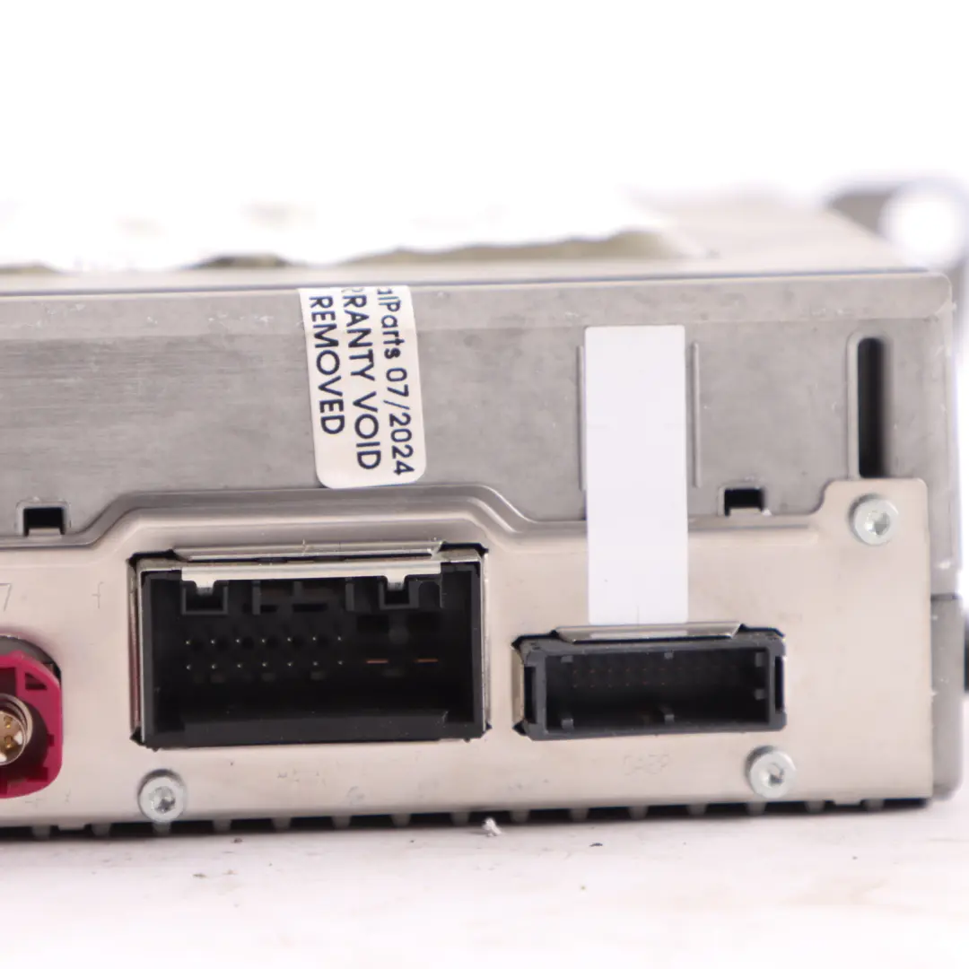 Head Unit BMW G20 Navigation Audio Player Controller Module to with Part number 9842161 Head Unit BMW G20 Navigation Audio Player Controller Module - SKU 9842161 - Part number 9842161