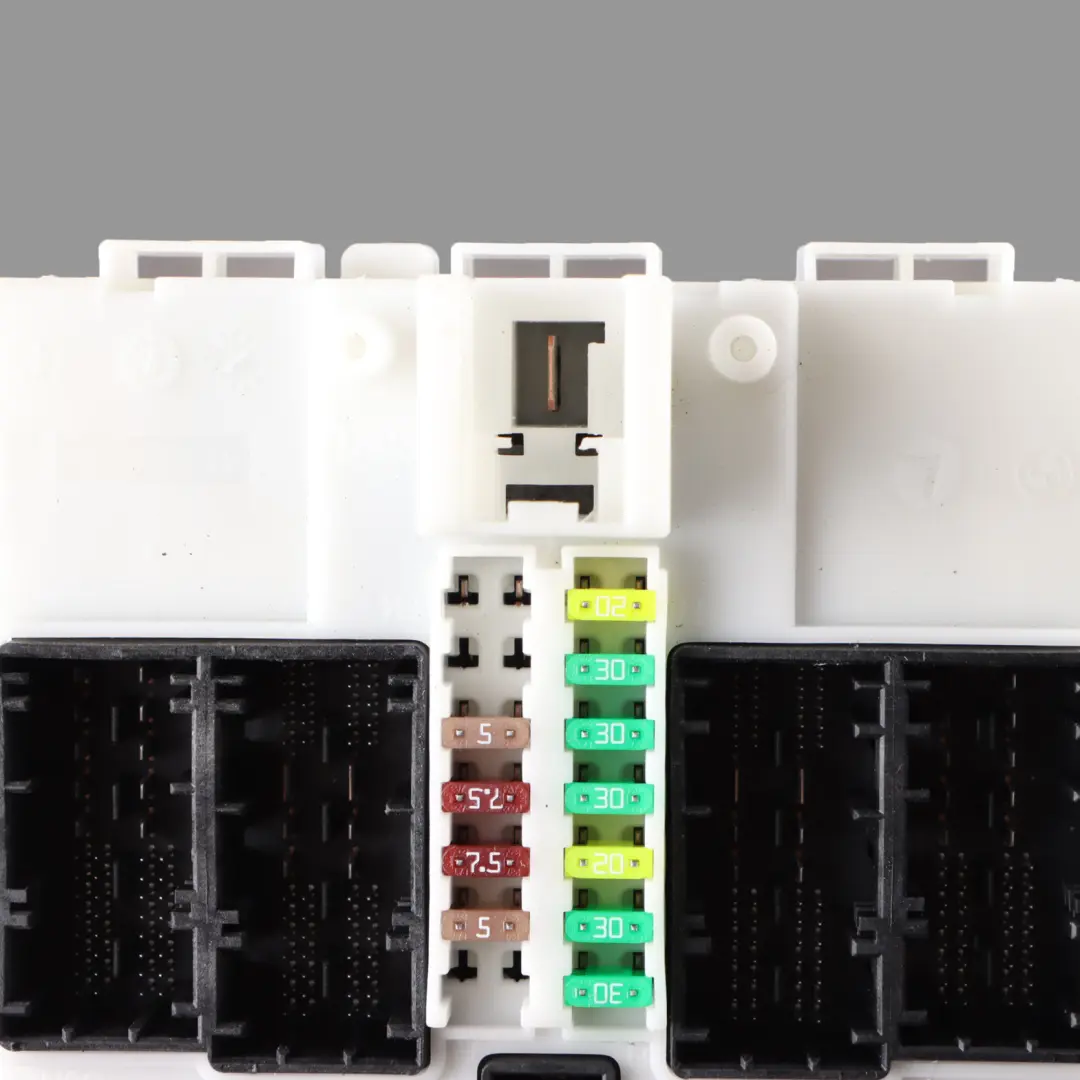 Body Control Module Domain Controller Unit BDC to BMW F15 F16 F45 F46 with Part number 9869883 BMW F15 F16 F45 F46 Body Control Module Domain Controller Unit BDC - SKU 9869883 - Part number 9869883