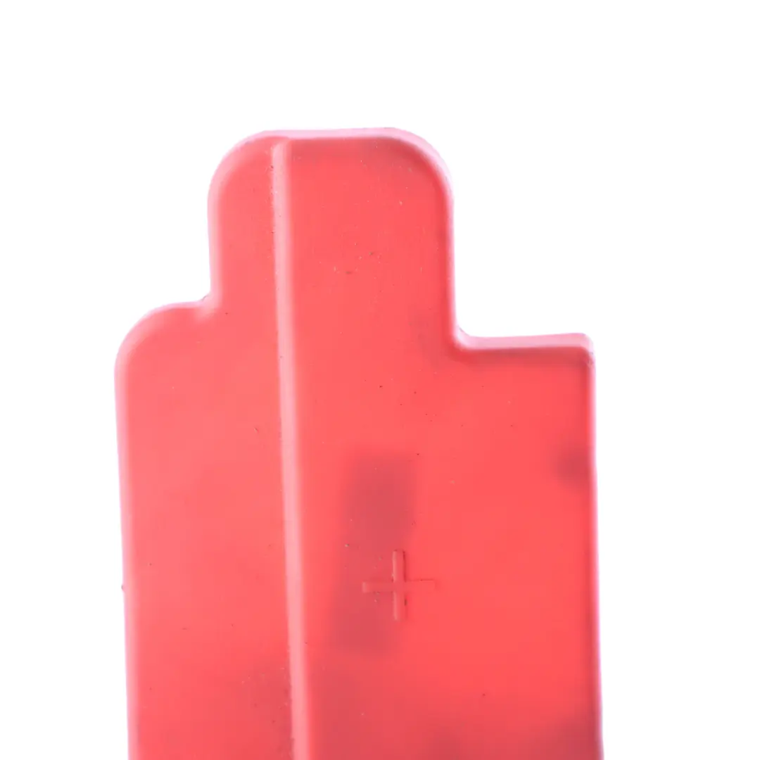 Positivo Batteria Coperchio isolante Trim per Mercedes C118 Polo con numero di parte A0005463704 Mercedes C118 Polo Positivo Batteria Coperchio isolante Trim - SKU A0005463704 - Numero di parte A0005463704