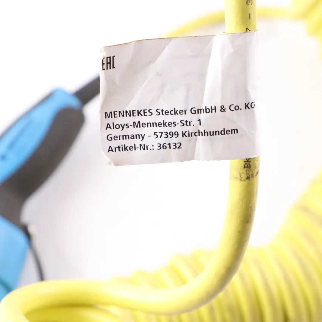 Portable Battery Charging Cable Charger Wiring Harness to Mercedes W205 with Part number A0005832198 Mercedes W205 Portable Battery Charging Cable Charger Wiring Harness - SKU A0005832198 - Part number A0005832198