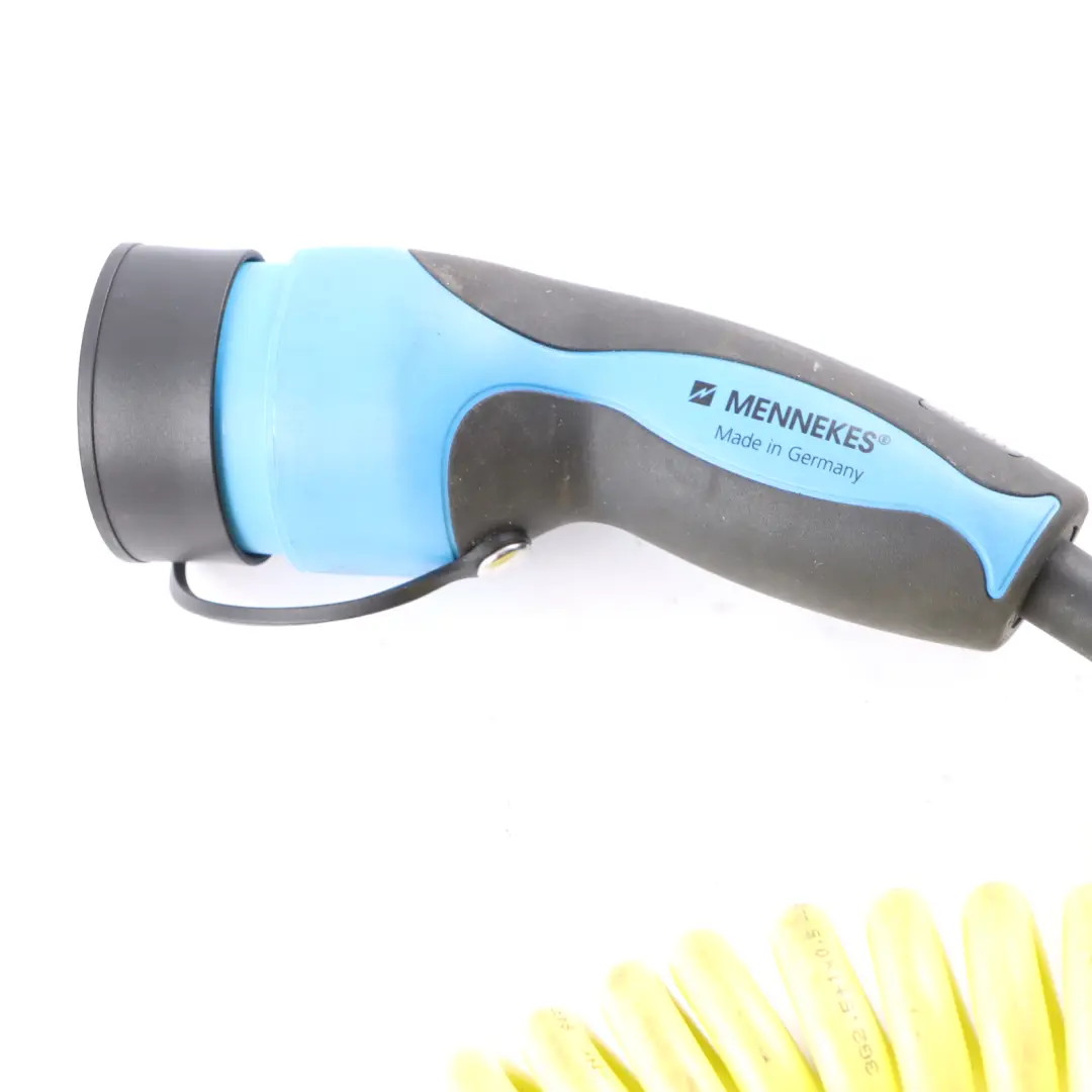 Portable Battery Charging Cable Charger Wiring Harness to Mercedes W205 with Part number A0005832198 Mercedes W205 Portable Battery Charging Cable Charger Wiring Harness - SKU A0005832198 - Part number A0005832198