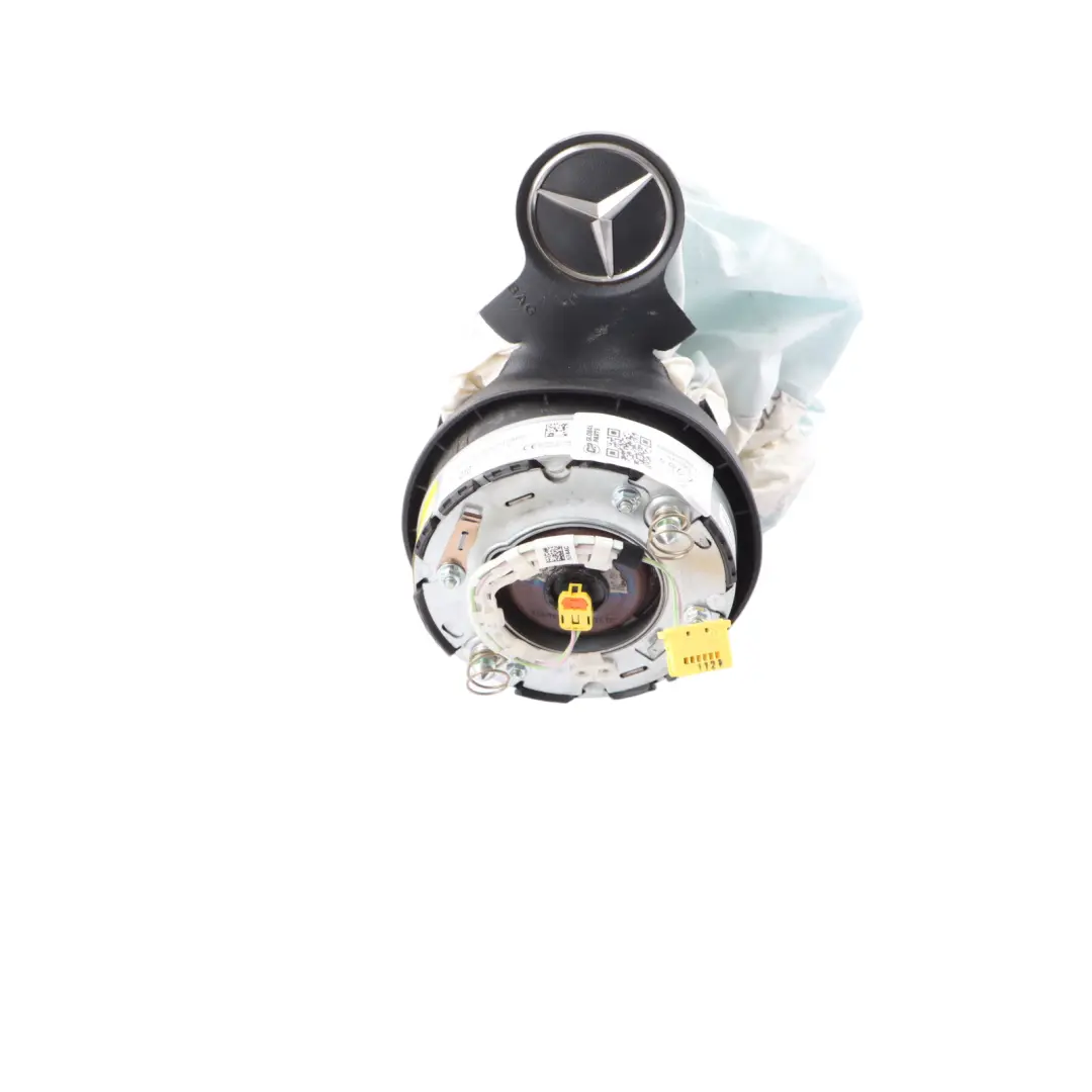 W907 Sprinter Air Module Volant Noir DAMAGÉ Mercedes - SKU A0008605801-1 - Numéro de pièce A0008605801