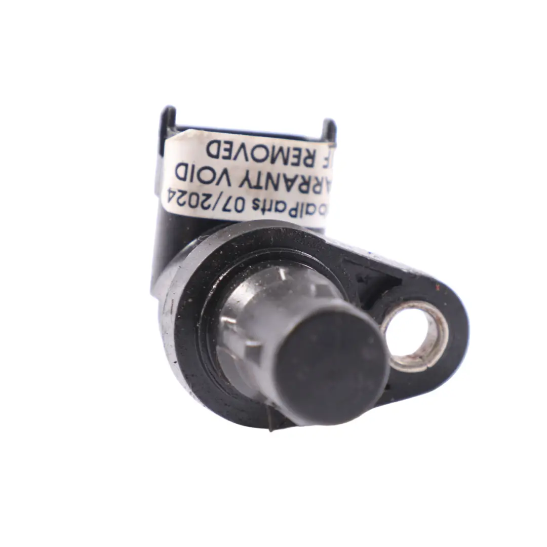 OM156 OM159 Camshaft position Sensor Inlet Left to Mercedes W204 Petrol with Part number A0009050243 Mercedes W204 Petrol OM156 OM159 Camshaft position Sensor Inlet Left - SKU A0009050243 - Part number A0009050243