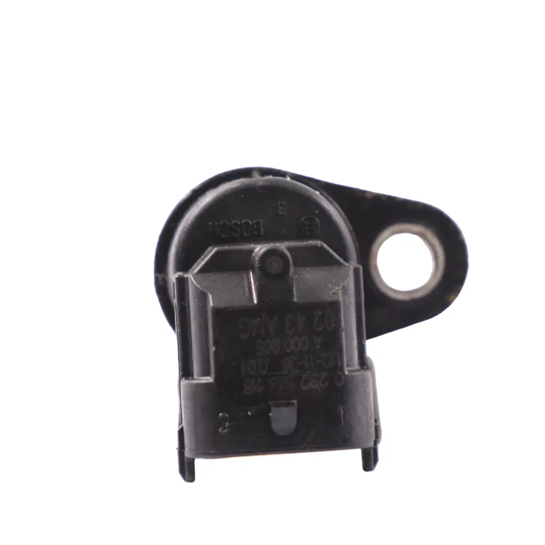 Benzina OM156 Sensore posizione albero a camme ingresso sinistro per Mercedes W204 con numero di parte A0009050243 Mercedes W204 Benzina OM156 Sensore posizione albero a camme ingresso sinistro - SKU A0009050243 - Numero di parte A0009050243